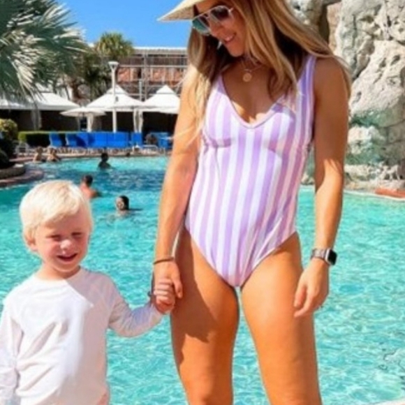 💦Sliming KONA SOL Purple Stripe One Piece Swimsuit💦 - Picture 2 of 15